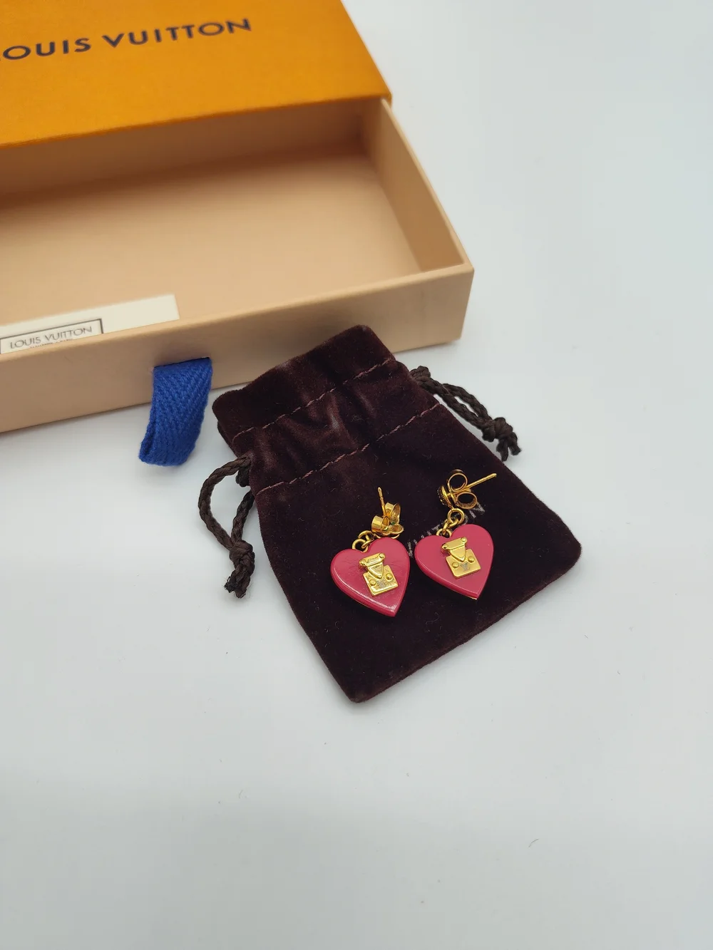 LOUIS VUITTON Lock Me Heart Earrings M66790 Gold Red Resin Dangle EUC With COA
